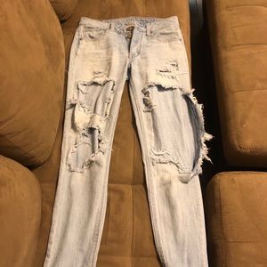 Super ripped mom jeans